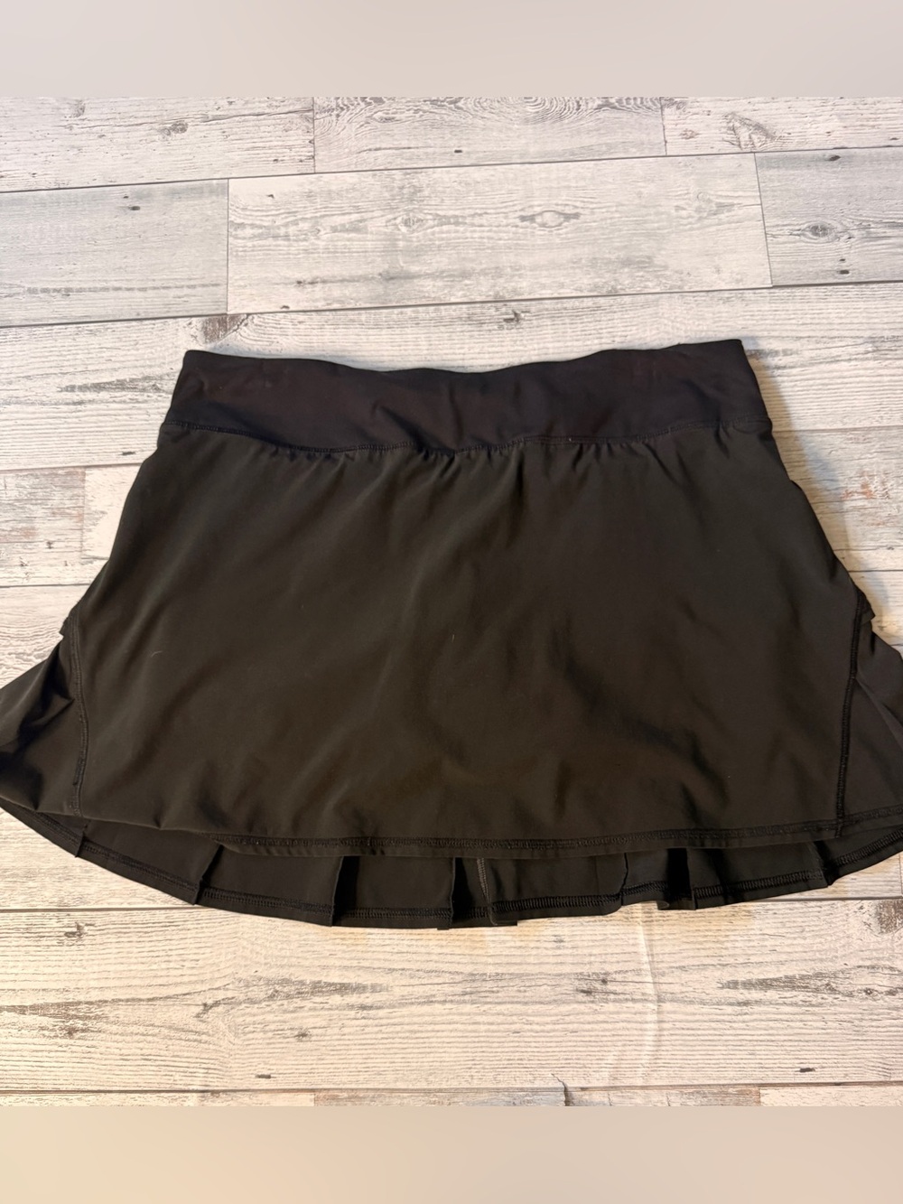 Lululemon Pace Setter mid-rise ruffle skort